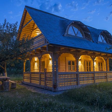 Magnolia Resort Chalets Vişeu de Sus Eksteriør billede