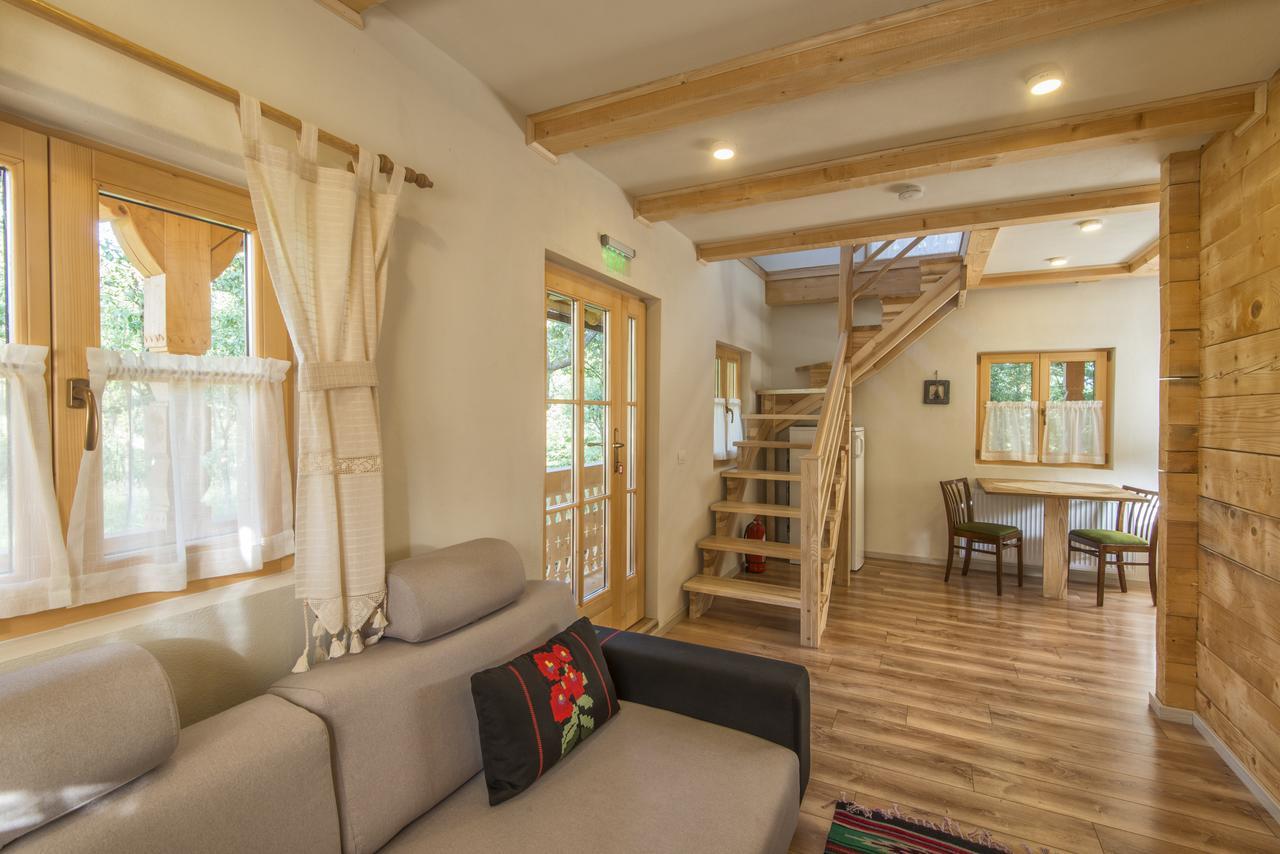 Magnolia Resort Chalets Vişeu de Sus Eksteriør billede