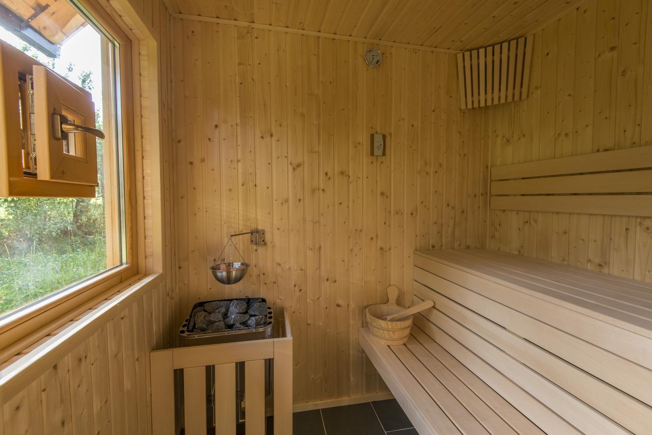 Magnolia Resort Chalets Vişeu de Sus Eksteriør billede
